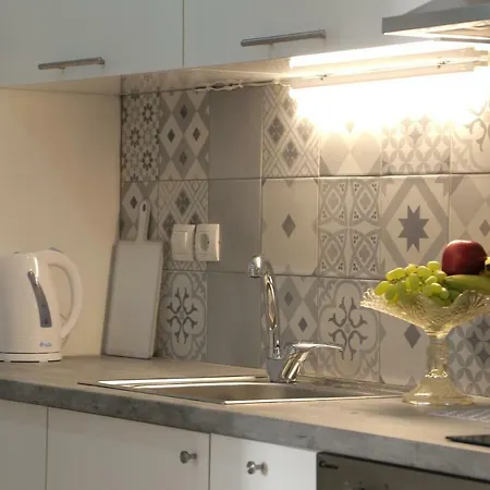 Stylish Modern Apartment, Nilie Hospitality Mgmt Apartment